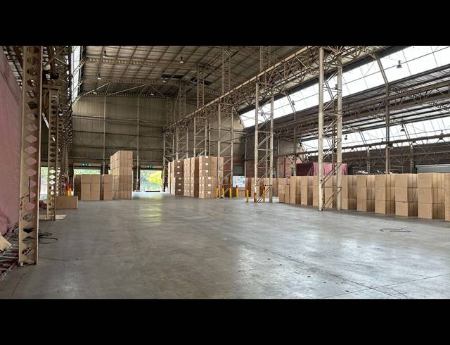 7,242M² WAREHOUSE TO LET IN ALRODE